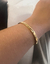 Bracelete liso fenda na internet