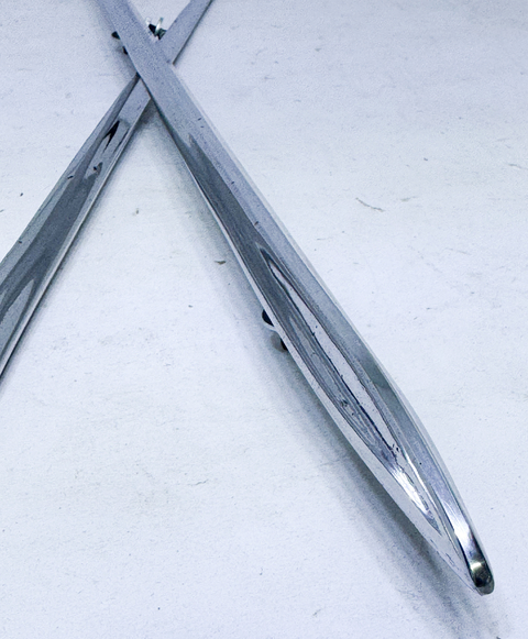 BMW 700 - P 165 Moldura lomo guardabarro