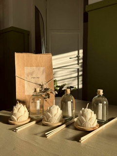Velas Flor de Loto- Flor Rosa- Disponibles en blanco - comprar online