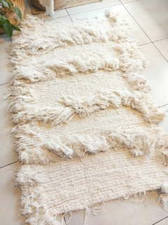 Alfombra Tejida c Flecos Laterales - 60x110 cm - comprar online