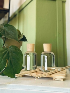 Difusor de Ambientes Alba - con capuchón de madera