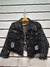 Campera desgastada con tachas