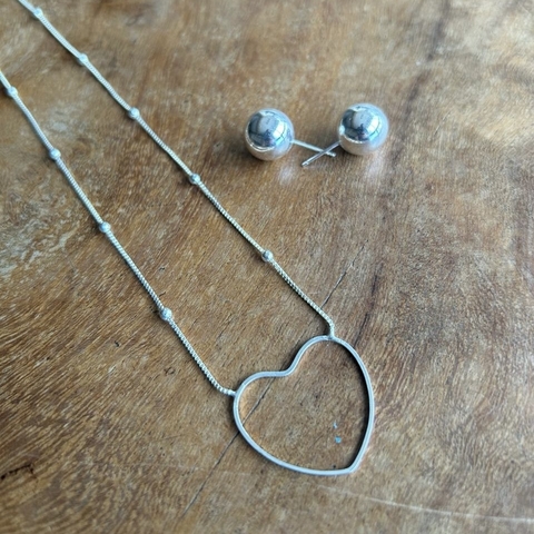 Brinco Esfera Média Folheada a Ródio