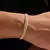 Pulseira de Contas Dupla de Pérolas Minimalista - comprar online