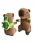 carpincho 30cm capybara con mochila