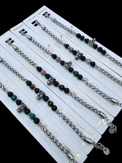 Pulsera de acero en internet