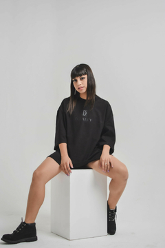 REMERA CANNES NEGRO - BOXY OVER - Eclatify