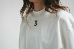 REMERA NIZA OFF WHITE - BOXY OVER - comprar online