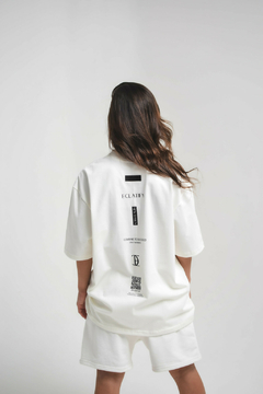 REMERA ANTIBES OFF WHITE - BOXY OVER