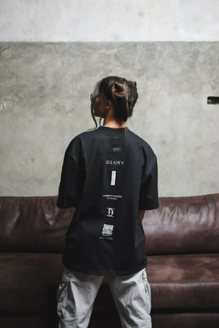 REMERA ANTIBES NEGRO - BOXY OVER en internet