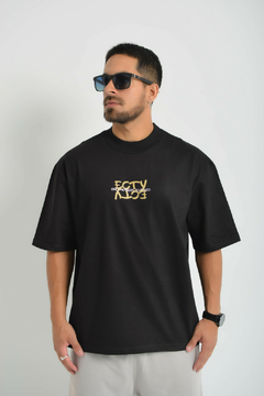 REMERA EIFFEL NEGRO - BOXY OVER