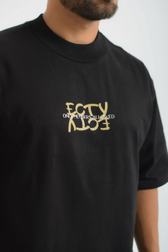 REMERA EIFFEL NEGRO - BOXY OVER en internet