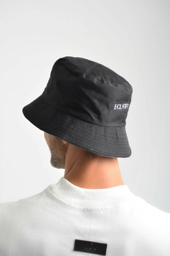 PILUSO HYERES LOGO BLANCO - comprar online