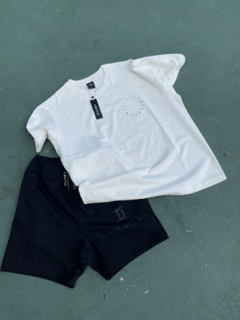 REMERA LYON OFF WHITE - STANDARD - Eclatify