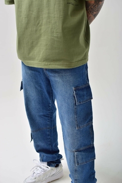 CARGO JEAN OSCURO en internet