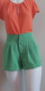 Shorts verde com barra italiana