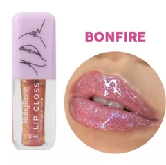 Lip Gloss - Ruby Rose na internet