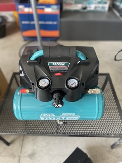 COMPRESOR INALÁMBRICO TOTAL TOTAL 6 LITROS 120PSI 40V en internet