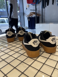 Imagem do NIKE AIR FORCE NOBUCK LATEX