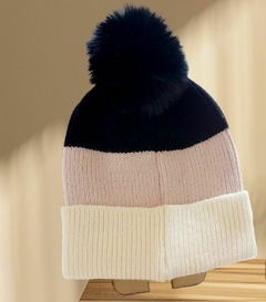 Gorro Tricolor con Pompòn. - comprar online