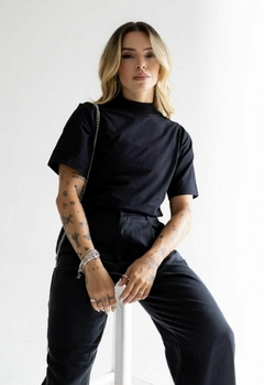T-SHIRT GOLA ALTA