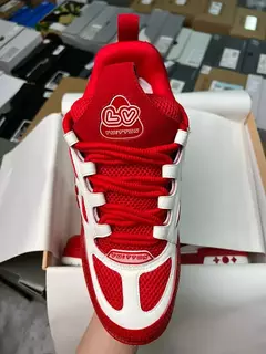 Louis Vuitton Skate Bico Arredondado Vermelho-Branco - comprar online