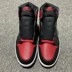 Air Jordan 1 High "Banned" preto e vermelho na internet