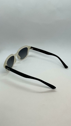 Óculos de Sol Lion Atins Polarizado - Branco Fosco 46018990 na internet