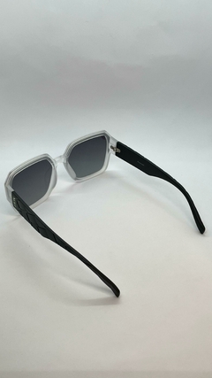 Óculos de Sol Lion Gamboa Polarizado - Branco Fosco 46418990 na internet