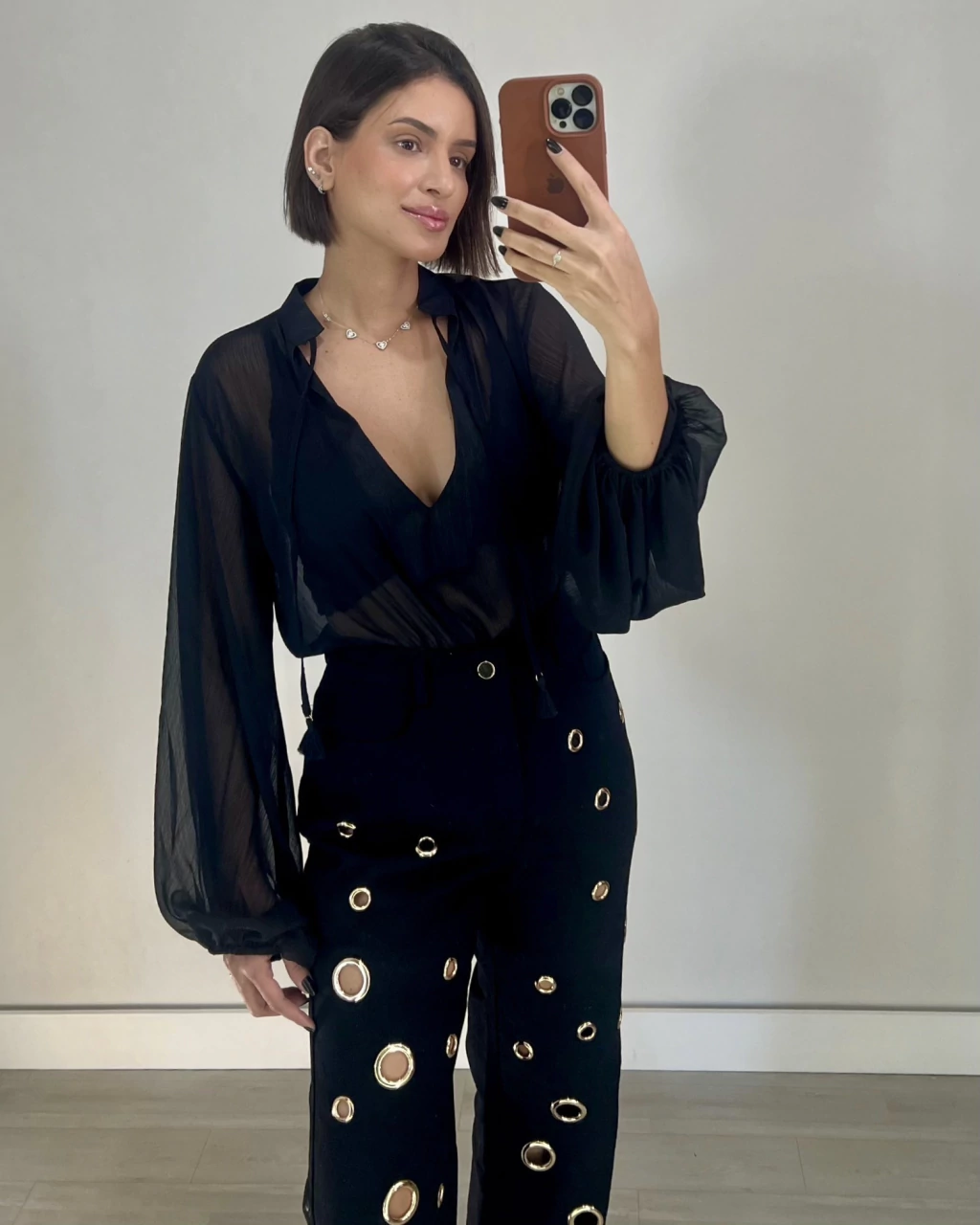Bata chiffon preta