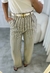 CALÇA MODERN LISTRAS COM CINTO