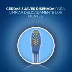 Cepillo Oral B Mickey 3-6 años - comprar online