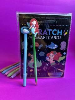 Caderno Mágico + caneta flamingo + lápis com ponteira de sereia - comprar online