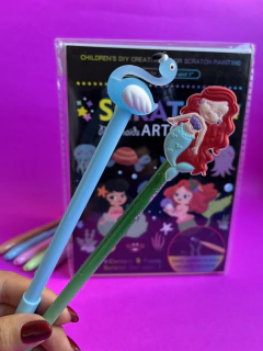 Caderno Mágico + caneta flamingo + lápis com ponteira de sereia