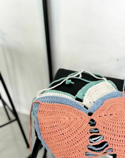 CROPPED CROCHÊ
