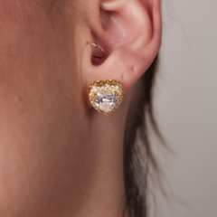 Conjunto de colar e brincos de coração rodeado de zircônias ,banho em ouro 18k - comprar online