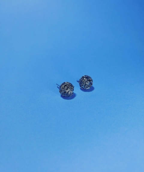 Brinco Ninho Fios Entrelaçados em aço inoxidável