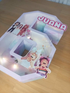Imagen de MAXI NUMERO 3D CON VISOR Y LUZ LED