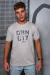 REMERA CLASSIC FIT INSPIRADA DE GURBAN - tienda online