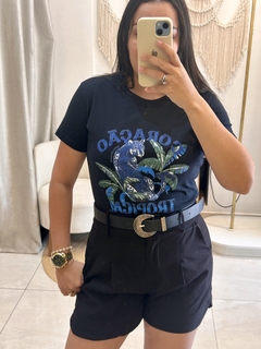 T-shirt floresta negra na internet