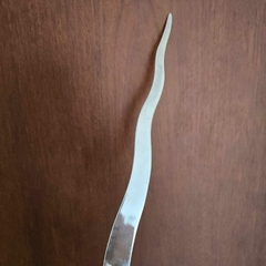Lindissima espada Maçônica modelo Flamejante em aço e cabo em metal