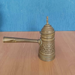 Lindíssimo Bule Árabe em metal dourado na internet