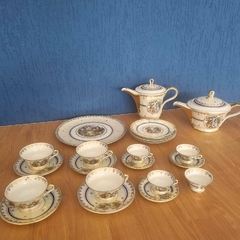 Grande jogo de café em porcelana Mauá contendo