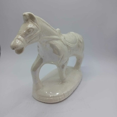 Grande e belo cavalo em porcelana - comprar online