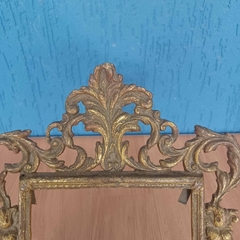 Belíssimo porta retrato em bronze ricamente trabalhado, - comprar online