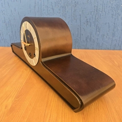 Relógio de mesa vintage da marca Silco, modelo carrilhão na internet