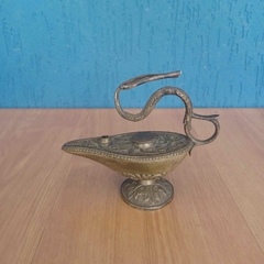 Lâmpada de Aladin, produzida em bronze, marcação na base EBERLE, ricamente trabalhada e rara