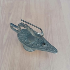 Lâmpada de Aladin, produzida em bronze, marcação na base EBERLE, ricamente trabalhada e rara - comprar online