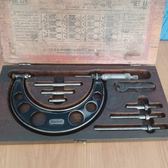 Micrômetro Externo Starrett No. 224 – USA – 0 a 4" – Completo no Estojo Original – Anos 30/40 na internet
