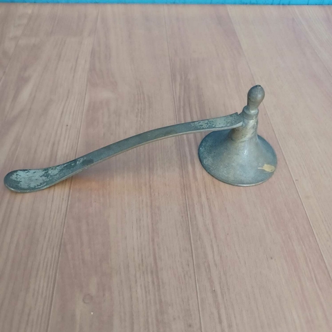 Antigo apagador de velas Sacro